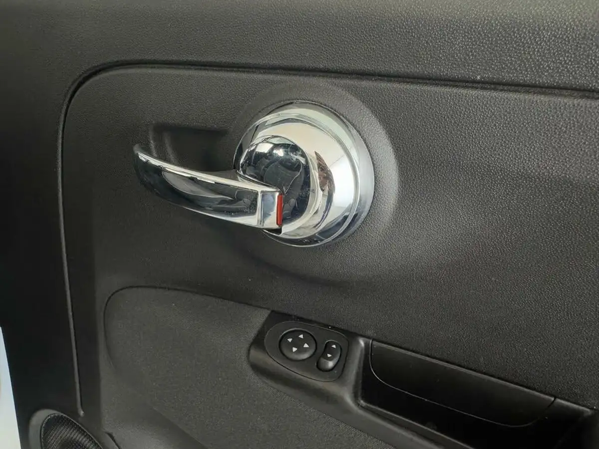 2021-fiat-500-10-lounge-big-15