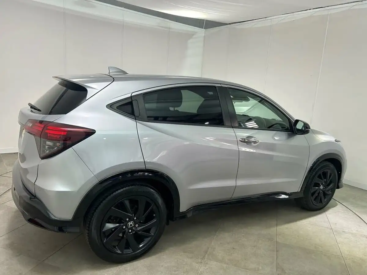 2020-honda-hr-v-15-i-vtec-sport-cvt-big-3