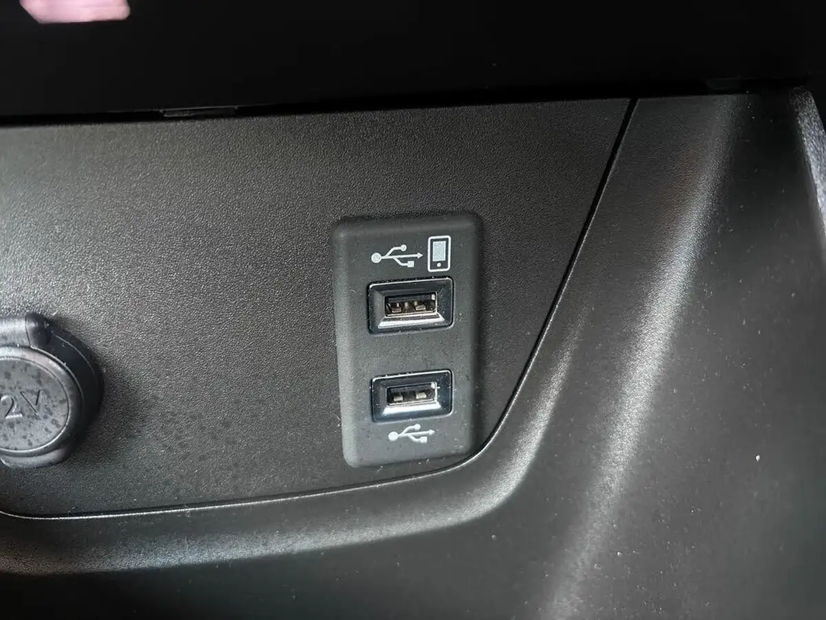 2022-vauxhall-crossland-15-elite-edition-120ps-auto-big-19