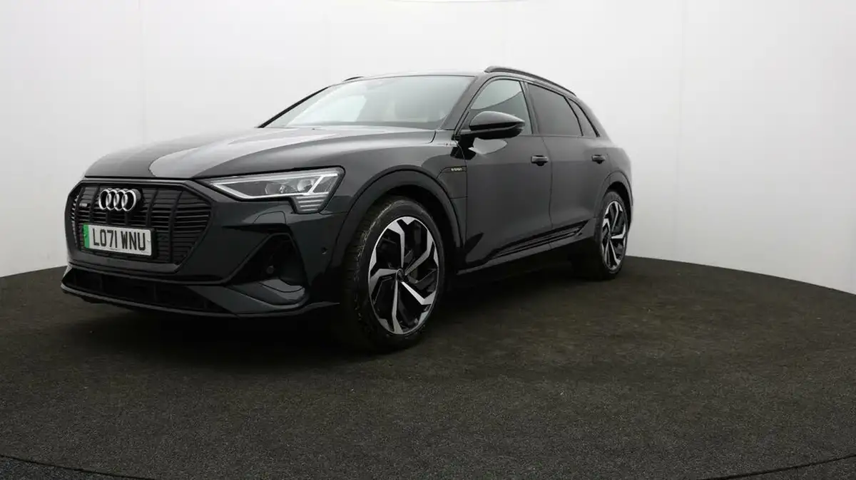 2022-audi-e-tron-55e-black-edition-station-wagon-big-52