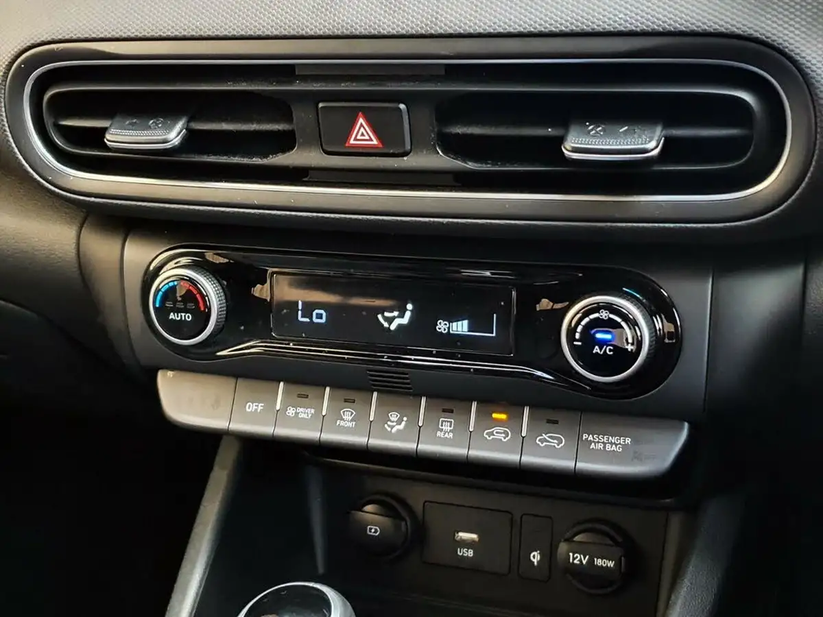 2022-hyundai-kona-16-gdi-premium-big-23