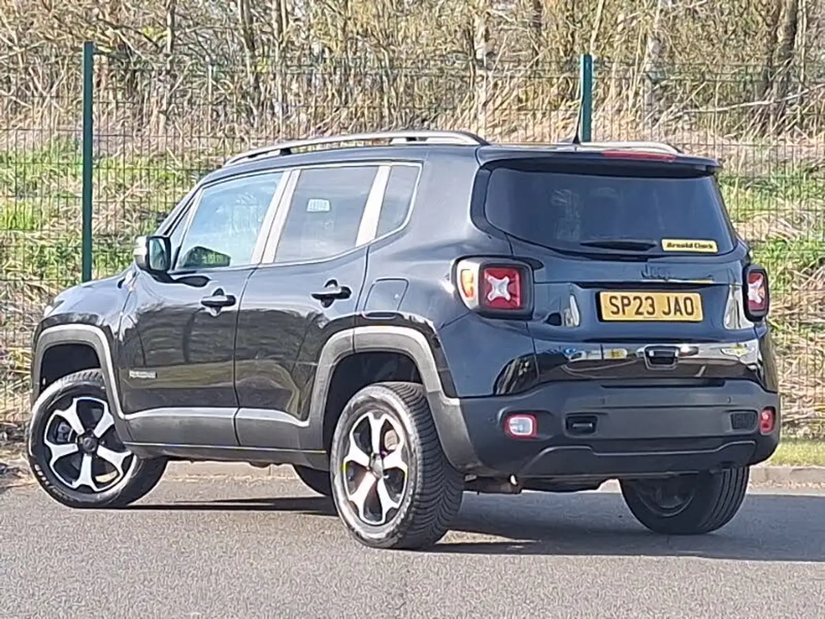 2023-jeep-renegade-13-gse-trailhawk-big-1
