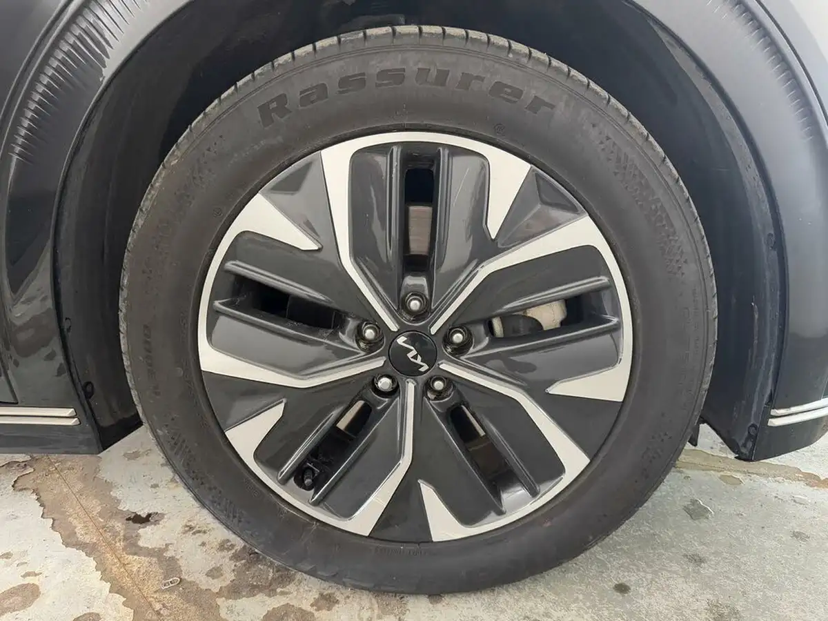 2023-kia-ev6-e-air-big-35