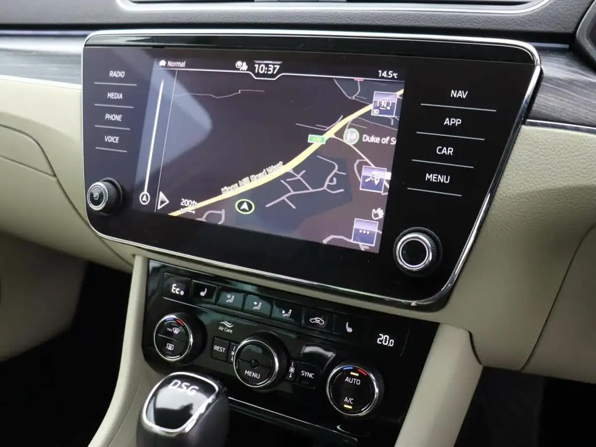2020-skoda-superb-14-tsi-se-l-estate-big-15