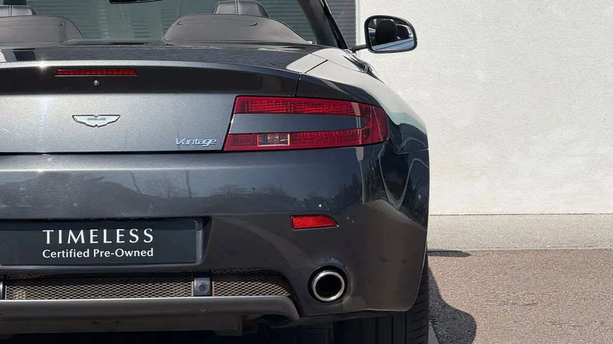 2012-aston-martin-vantage-47-roadster-convertible-sportshift-big-18