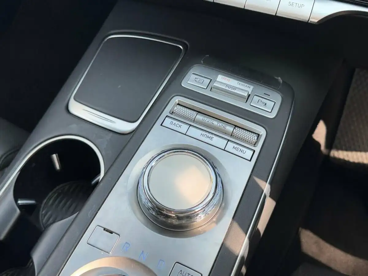 2022-genesis-gv70-25-t-premium-line-big-21