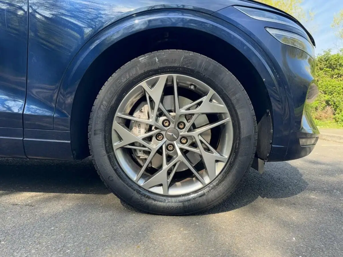 2022-genesis-gv70-25-t-premium-line-big-45
