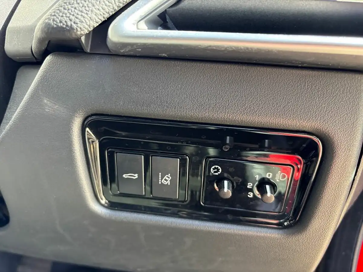 2018-jaguar-xe-20i-prestige-200ps-1999cc-big-30