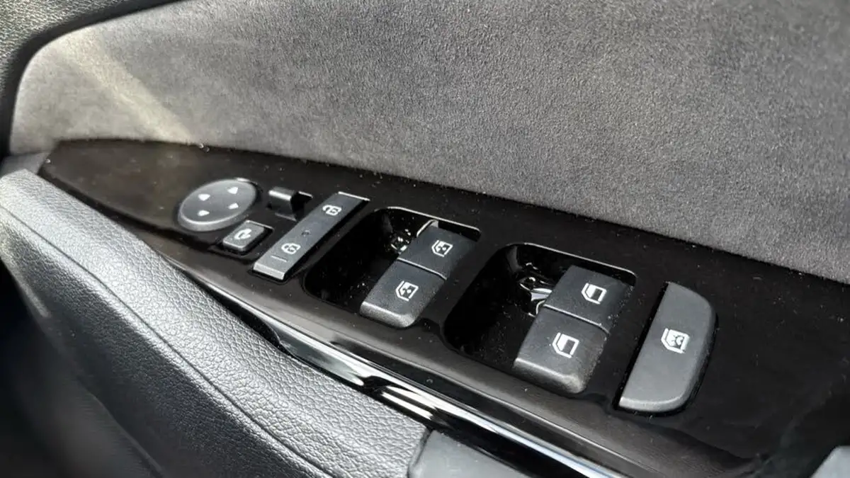 2024-kia-sportage-16-t-gdi-gt-line-207bhp-hev-auto-big-36
