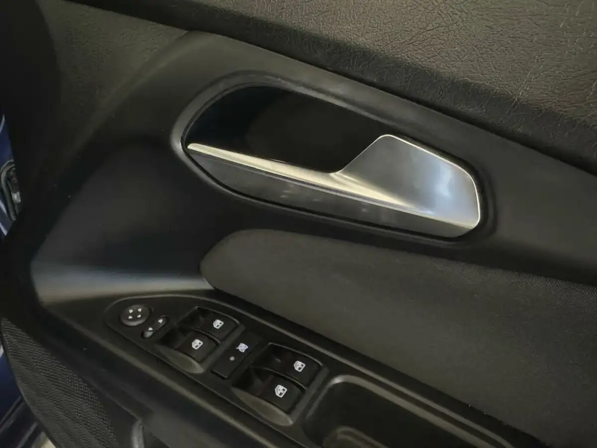 2021-fiat-tipo-10-life-hatchback-big-17