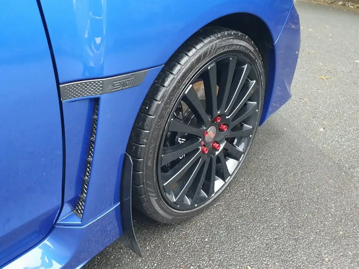 2014-subaru-wrx-25-sti-type-uk-big-13