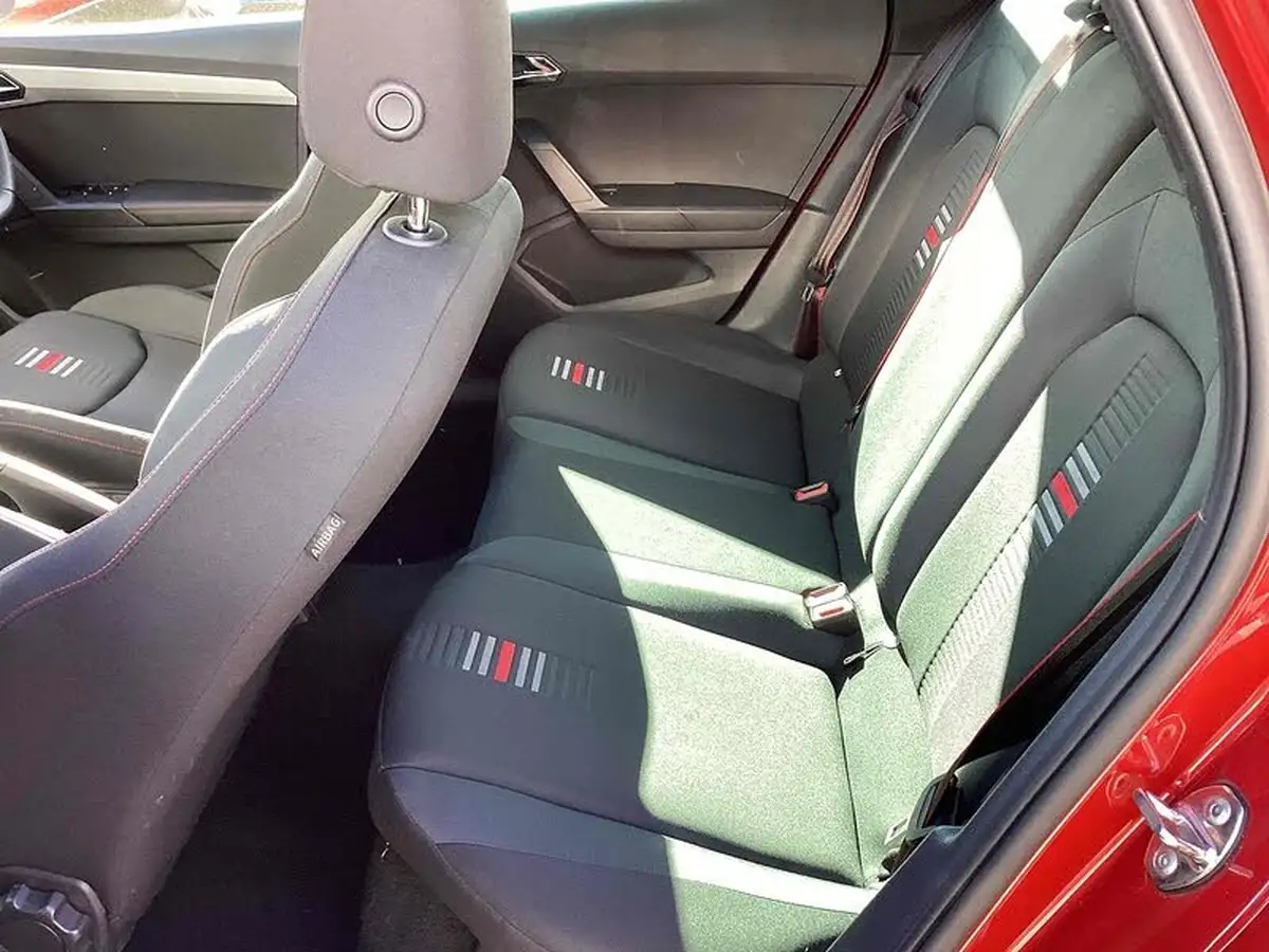 2021-seat-arona-10-tsi-fr-red-edition-dsg-big-26
