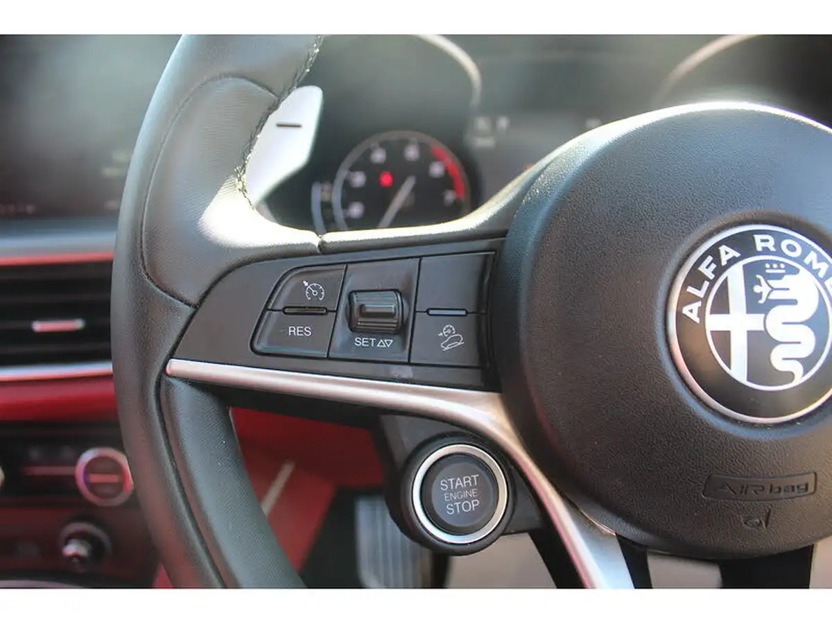2020-alfa-romeo-stelvio-20-speciale-big-17