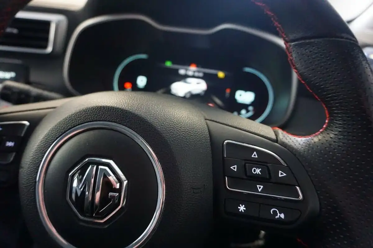2021-mg-zs-suv-15-vti-tech-exclusive-big-35