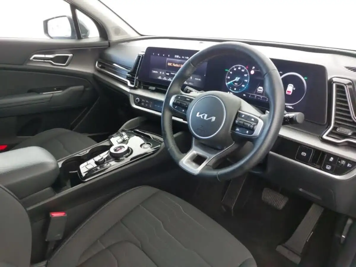 2024-kia-sportage-16-t-gdi-3-207bhp-hev-auto-big-10