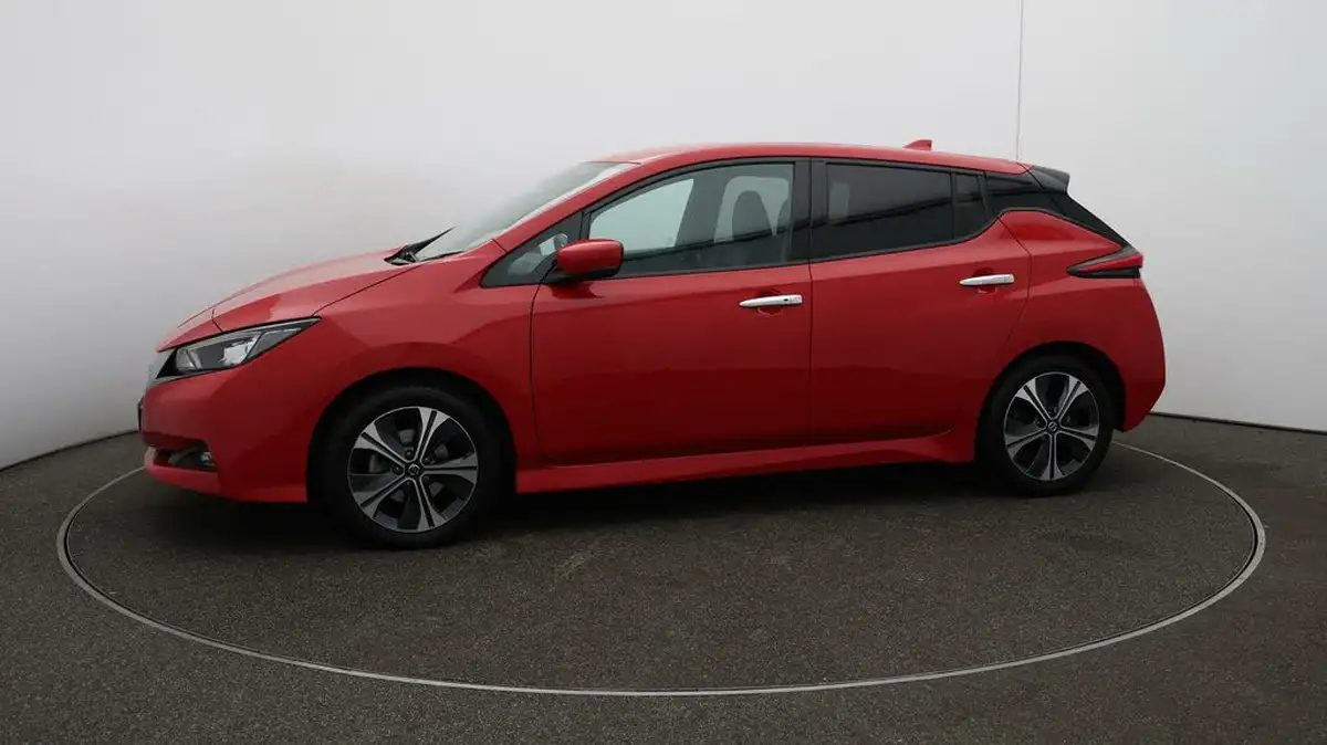 2022-nissan-leaf-e-tekna-big-57