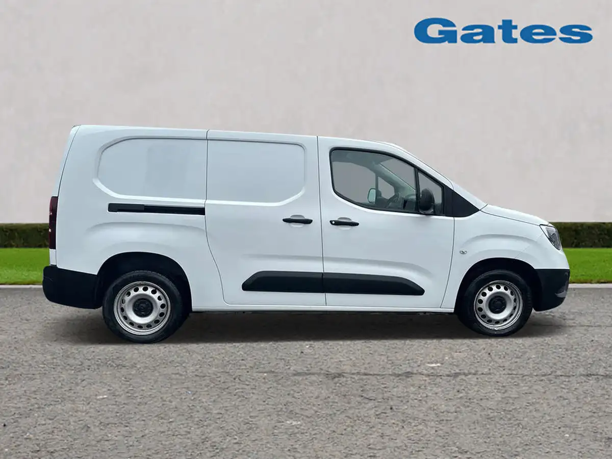 2021-vauxhall-combo-15cdti-dynamic-2300-100pseu6dt-l2h1-panel-big-10