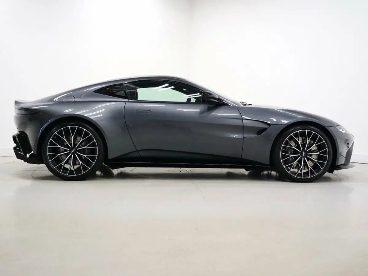 2024-aston-martin-vantage-40-v8-vantage-coupe-auto-big-3