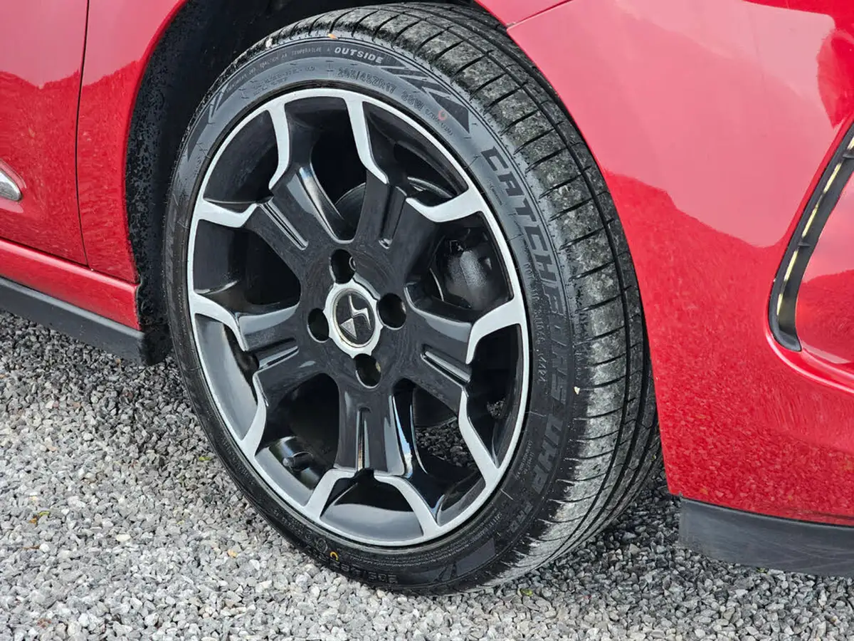 2015-ds-ds-3-16bluehdi-dstyle-100ps-big-15