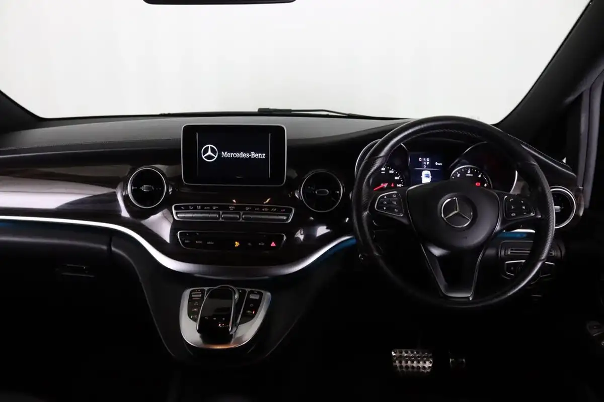 2019-mercedes-benz-v-class-20d-v300d-sport-extra-long-big-15