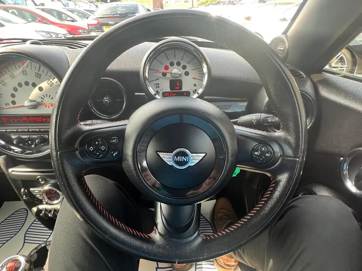 2012-mini-cooper-16-cooper-s-avenue-coupe-3d-big-18