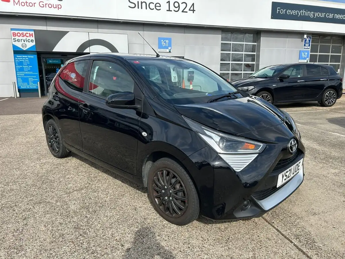 2021-toyota-aygo-10-vvt-i-x-play-tss-big-0