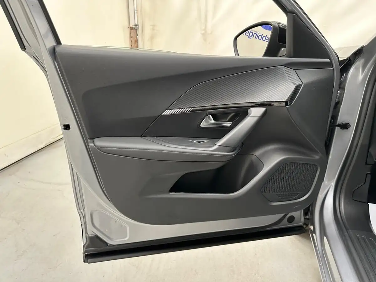 2023-peugeot-2008-suv-12-puretech-allure-big-32