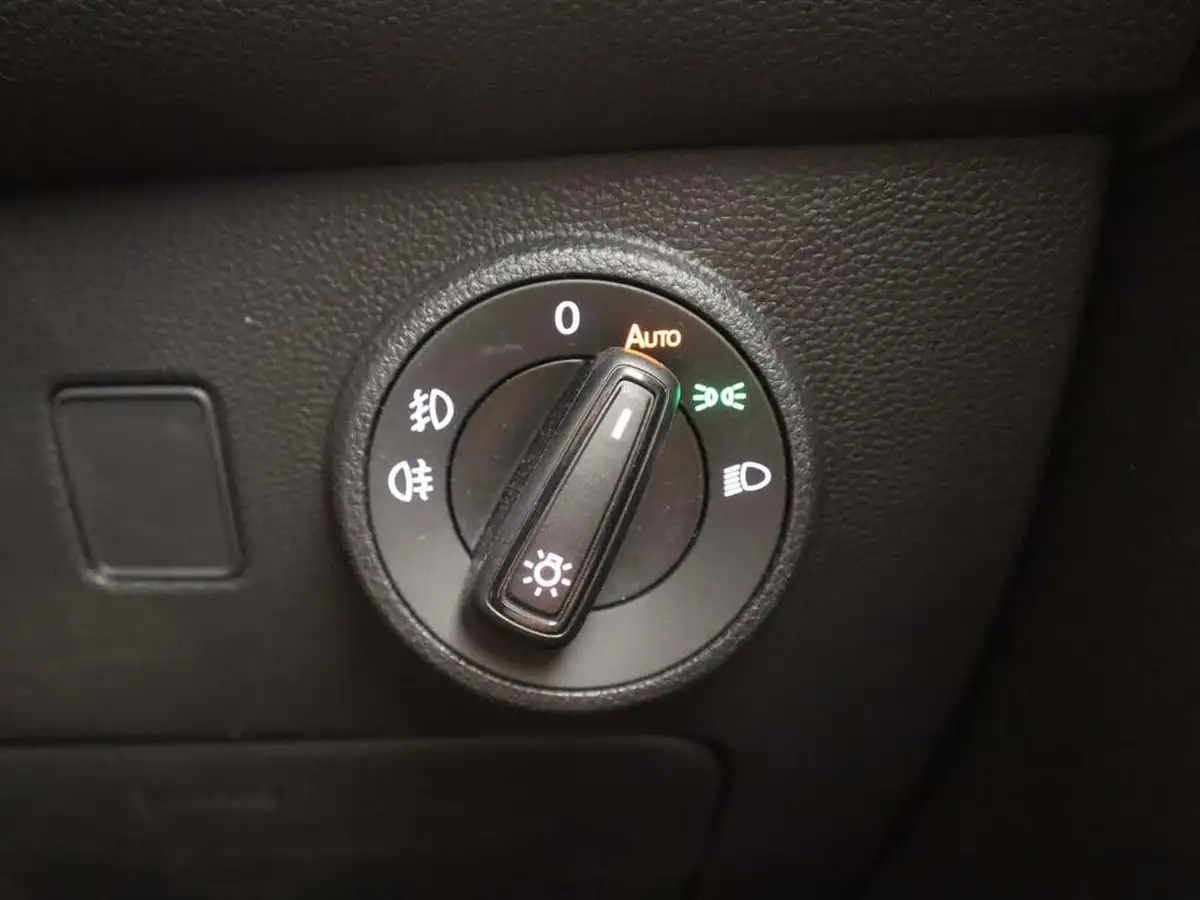 2024-seat-ateca-15-ecotsi-xperience-lux-big-25