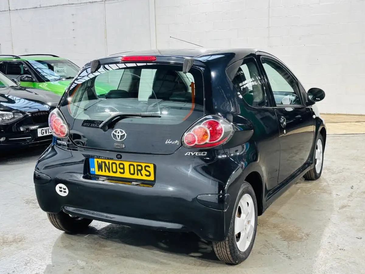 2009-toyota-aygo-10-aygo-black-3d-big-5