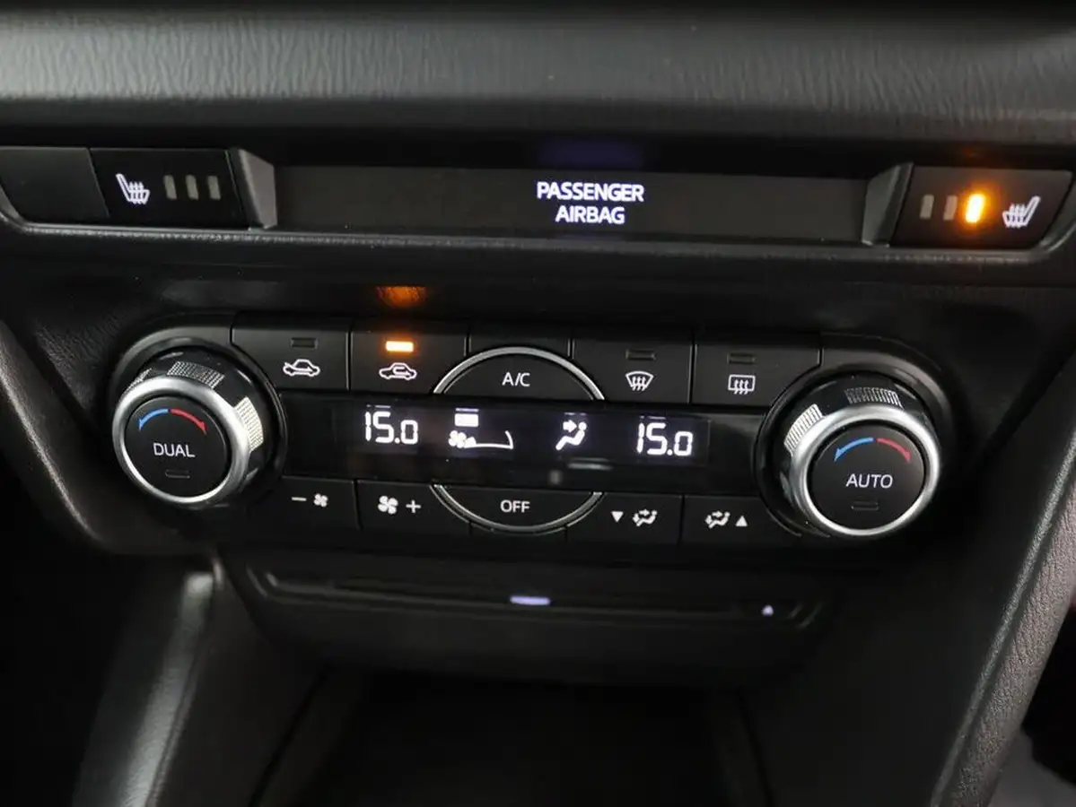 2017-mazda-mazda3-20-se-l-nav-hatchback-5d-big-16