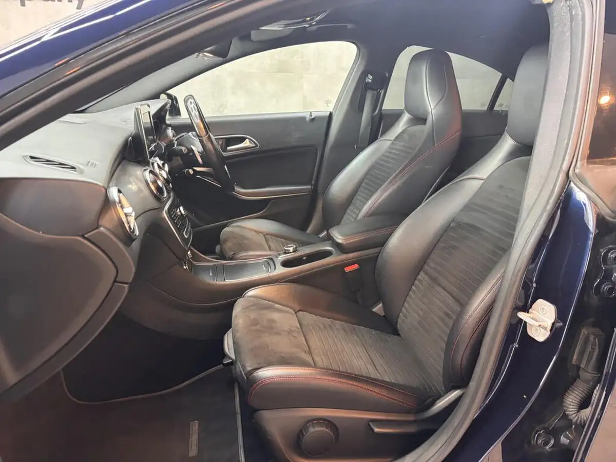 2017-mercedes-benz-cla-21d-cla-220-amg-line-coupe-4d-big-18