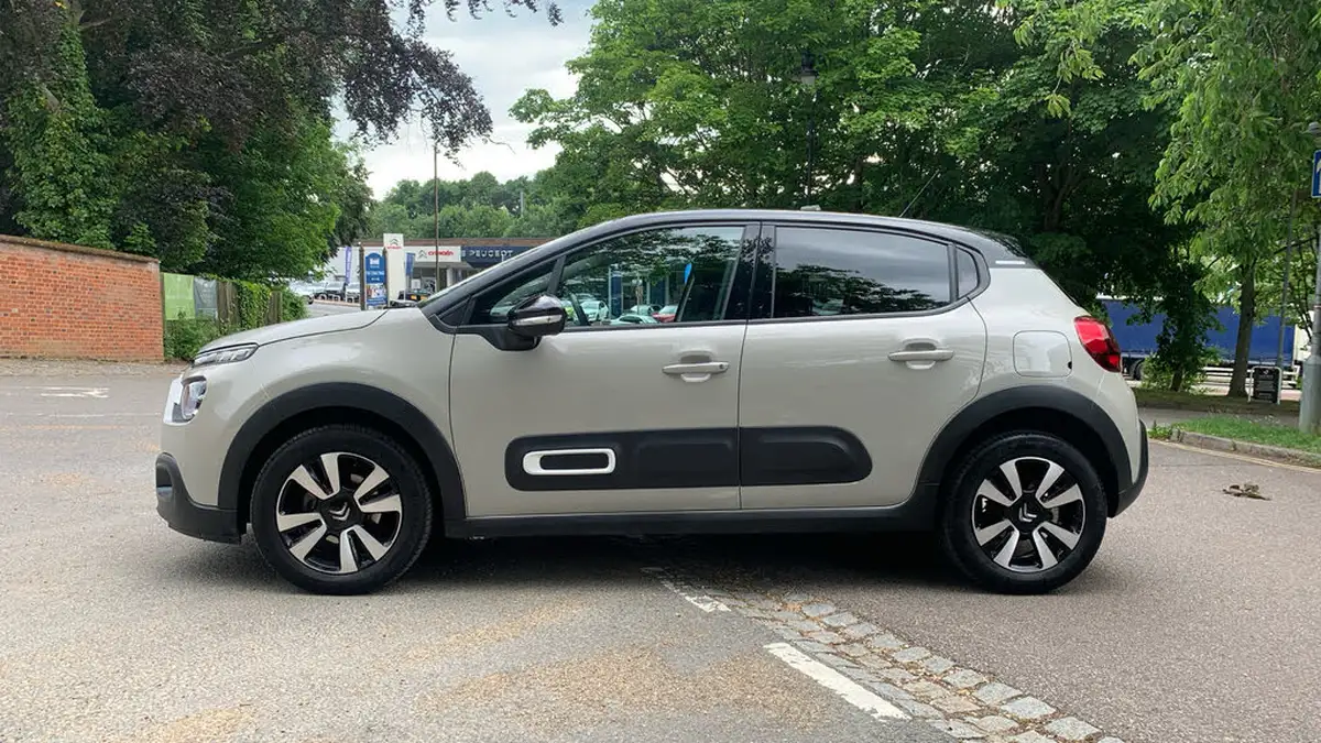 2024-citroen-c3-12-puretech-plus-110ps-eat6-big-5