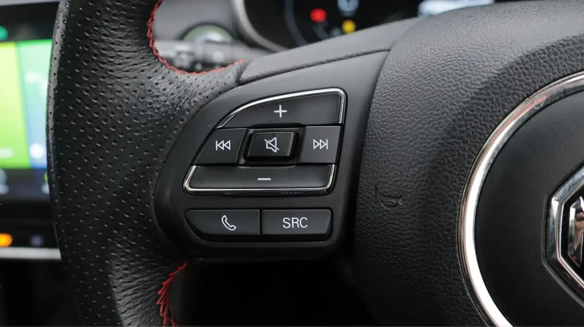 2022-mg-zs-suv-10t-gdi-exclusive-big-24