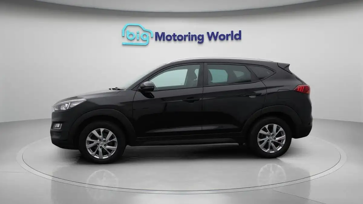 2019-hyundai-tucson-16-gdi-se-nav-big-4