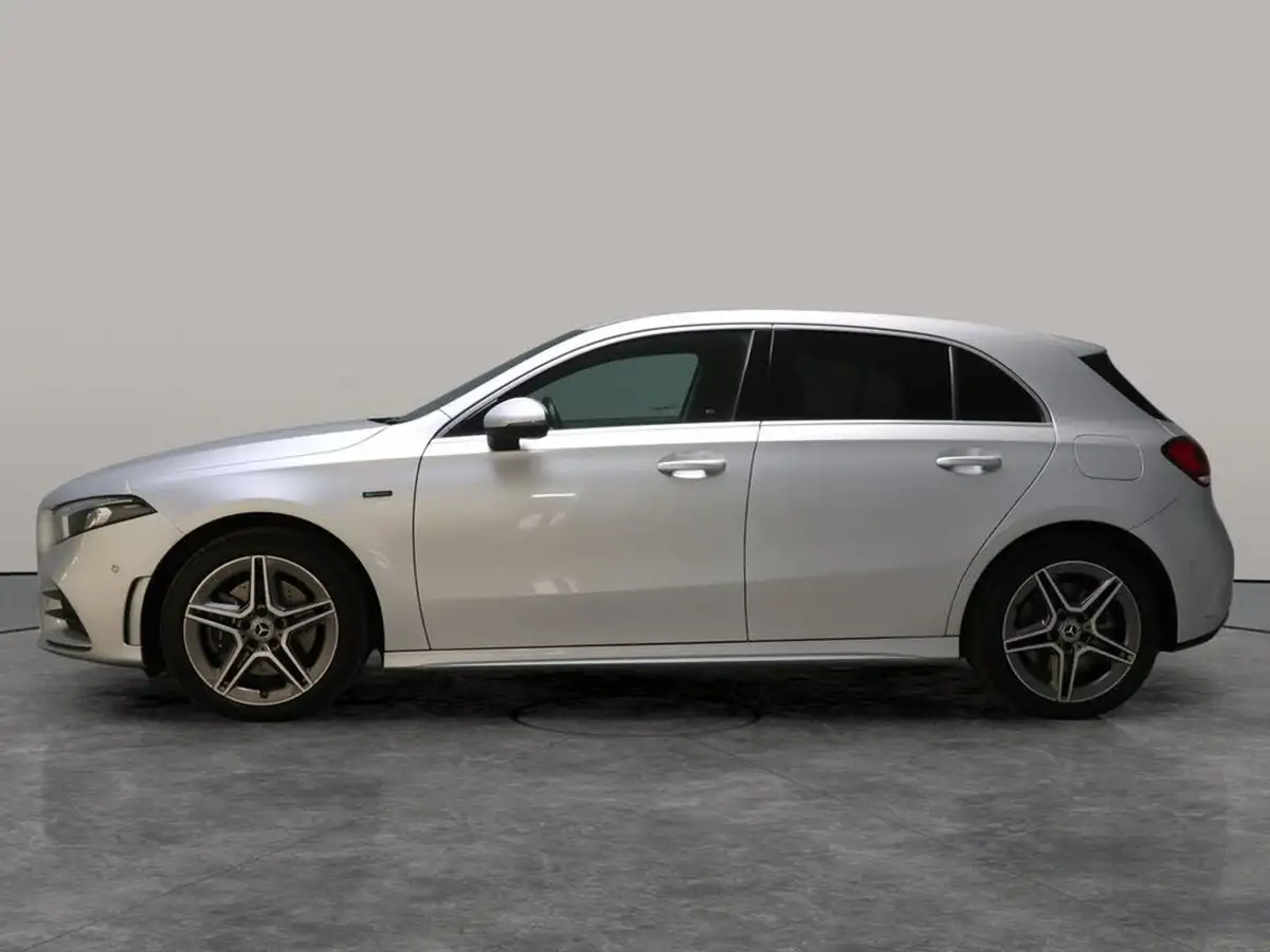 2021-mercedes-benz-a-class-13-a250e-amg-line-executive-hatchback-5d-big-16