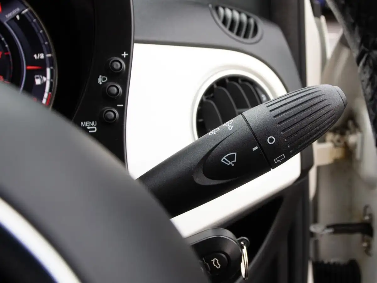 2019-abarth-595-14-tjet-big-18