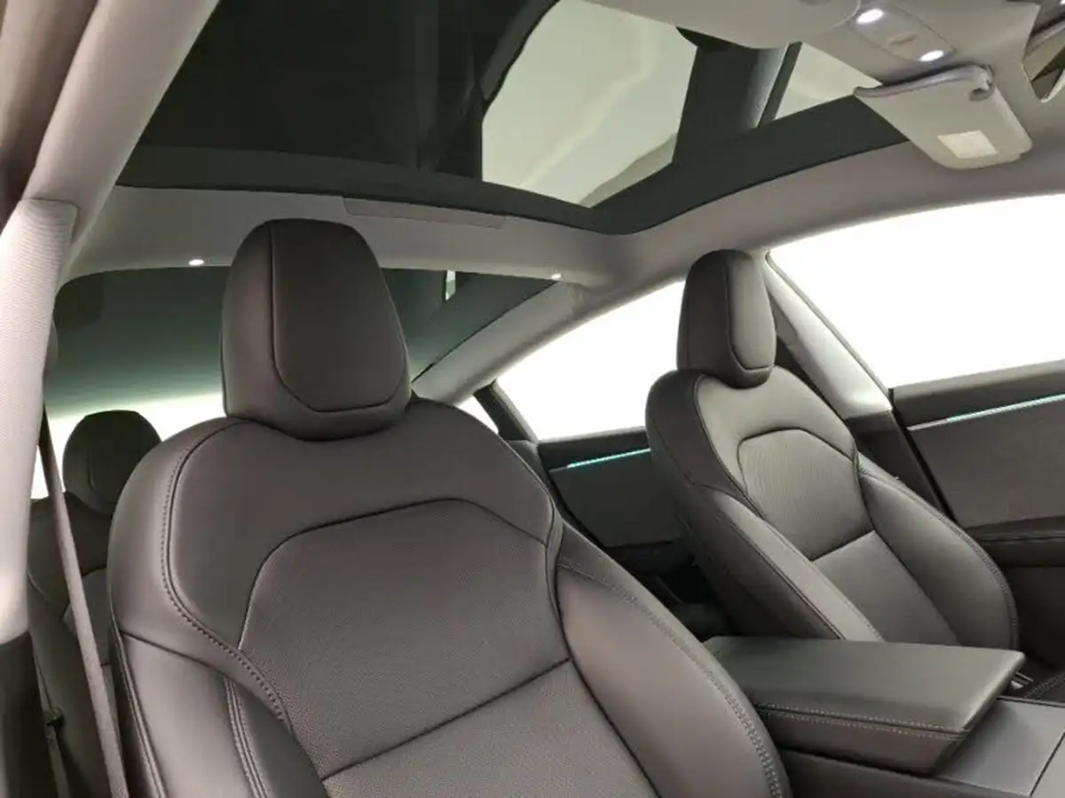 2024-tesla-model-3-e-rwd-big-15