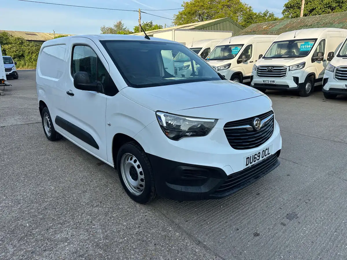2019-vauxhall-combo-16cdti-edition-2300-100pseu6-l1h1-panel-big-14