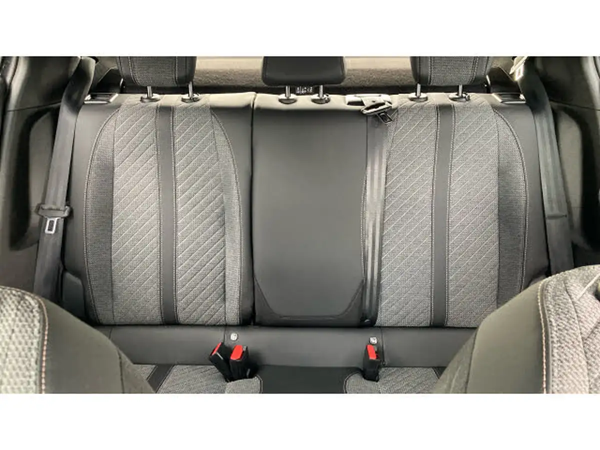 2025-peugeot-2008-suv-12-puretech-allure-130ps-big-14