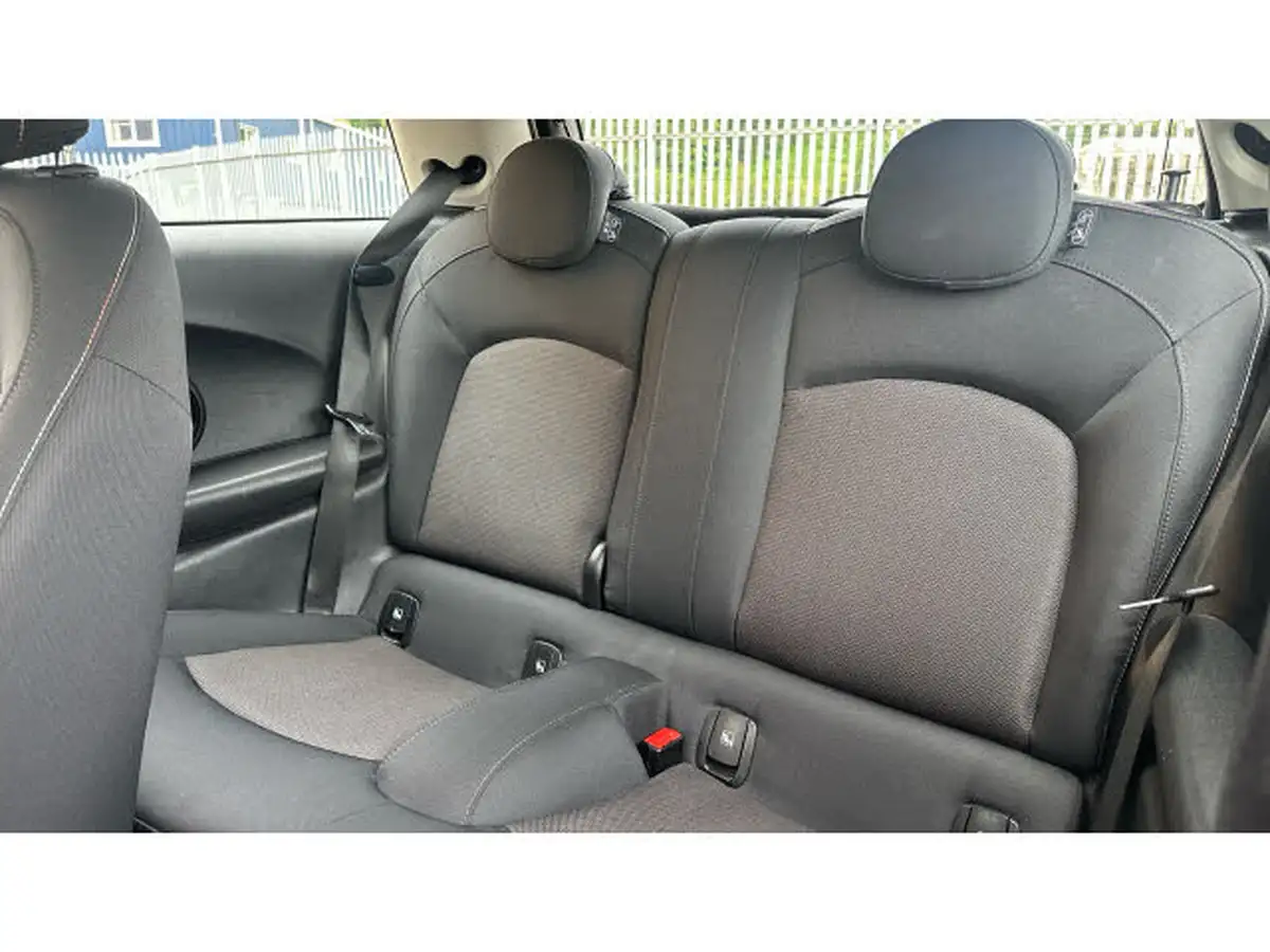 2021-mini-cooper-15-cooper-classic-hatchback-3d-big-11