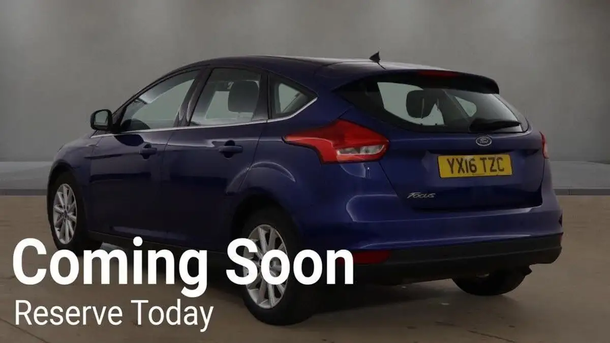 2016-ford-focus-16-titanium-hatchback-big-3