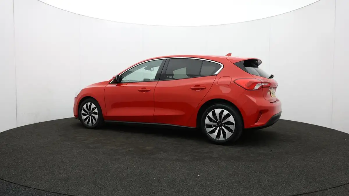 2018-ford-focus-10t-zetec-125ps-hatchback-big-73