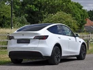 2022-tesla-model-y-e-long-range-small-35