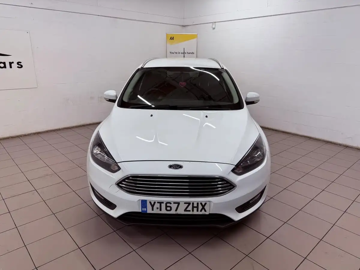2017-ford-focus-15tdci-zetec-edition-120ps-estate-big-2
