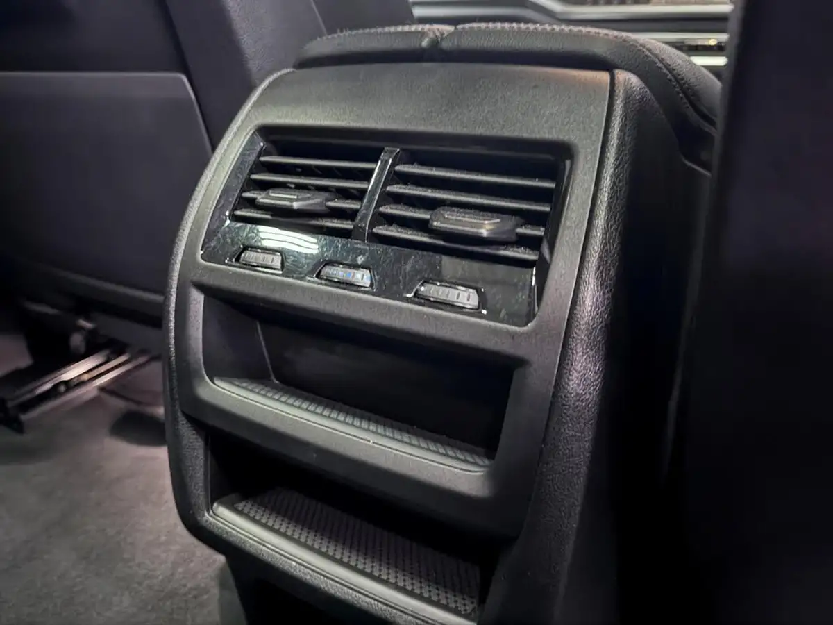 2021-bmw-x5-44-m50i-big-31