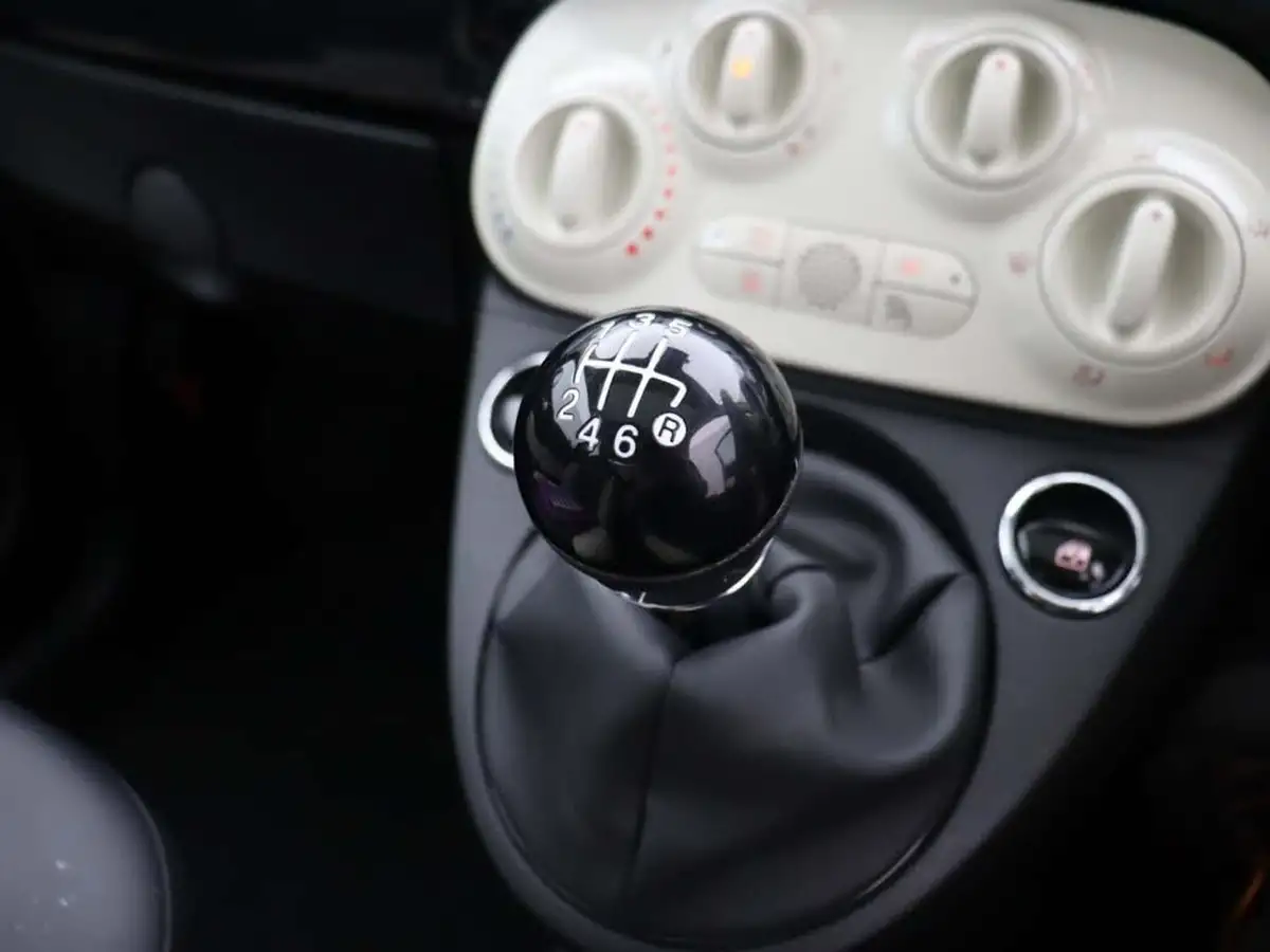 2022-fiat-500-10-dolcevita-big-27