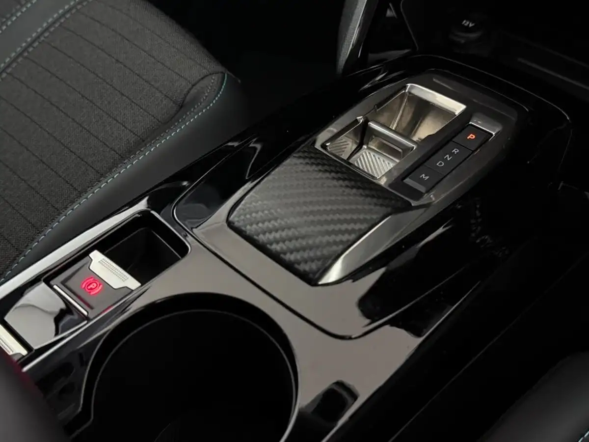 2022-peugeot-208-12-puretech-allure-premium-100bhp-eat8-big-41
