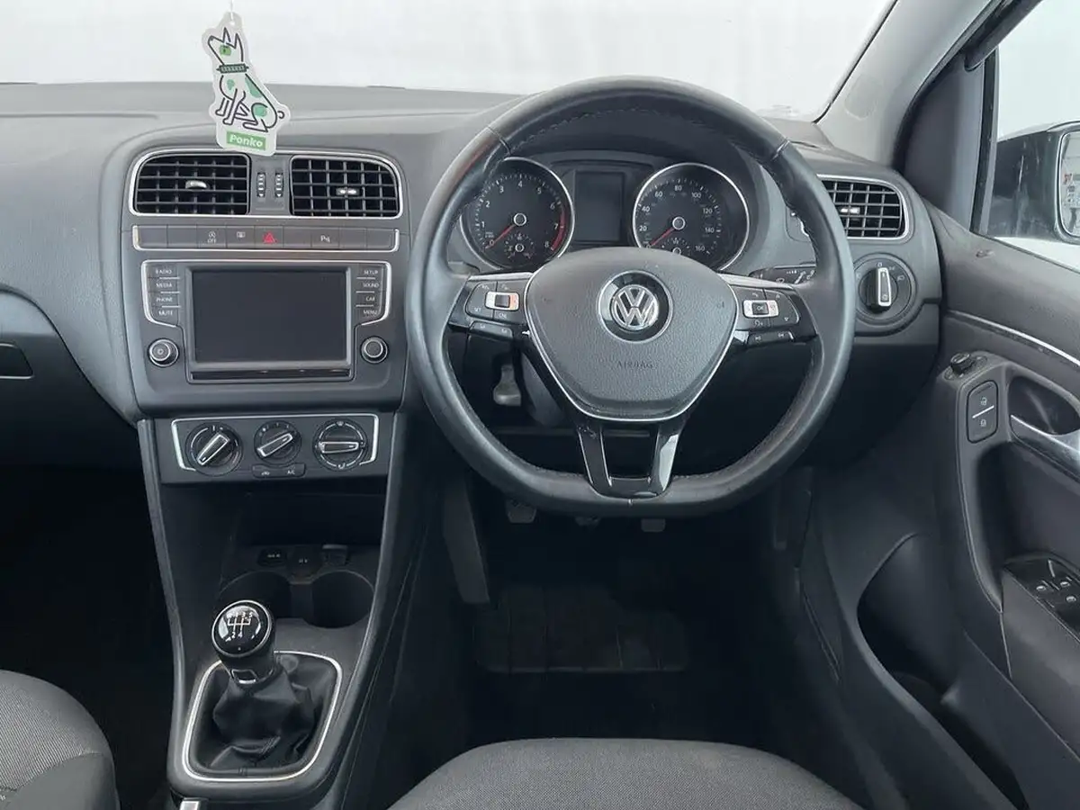 2016-volkswagen-polo-12-tsi-match-5d-big-31