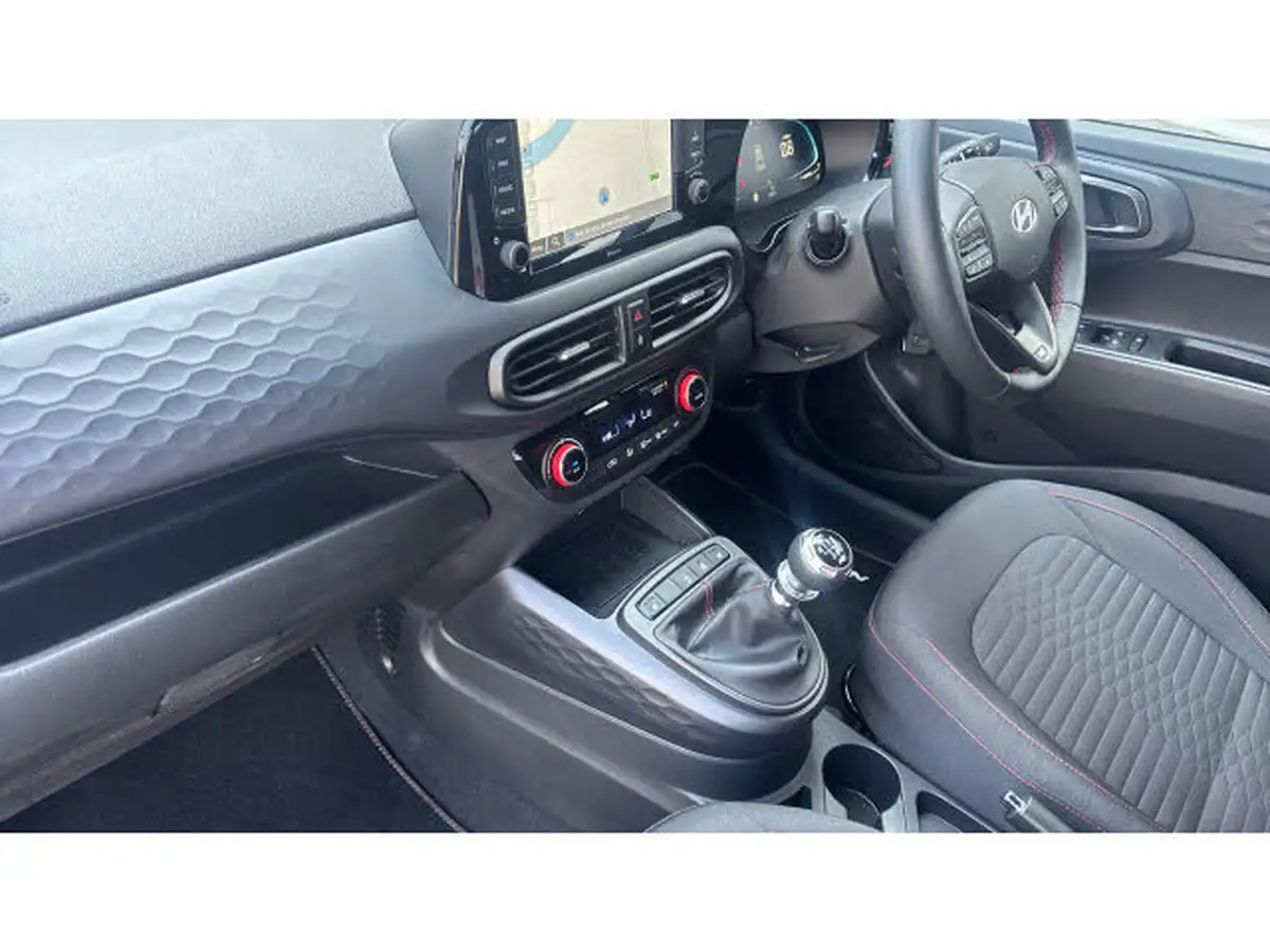 2024-hyundai-i10-10-t-gdi-n-line-90ps-two-tone-roof-big-12