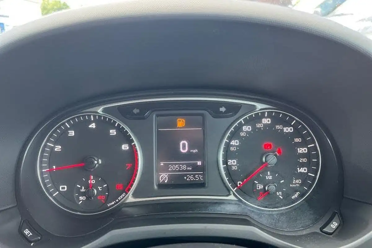 2016-audi-a1-14-tfsi-sportback-5d-big-12